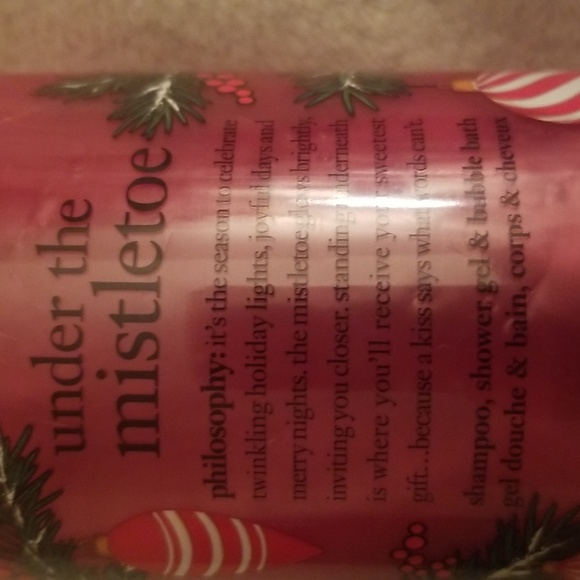 Philosophy Under the Mistletoe 16 oz 3 in 1 shampoo, shower gel and bubble bath. - Picture 3 of 3